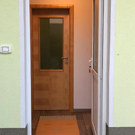 Deno Podgrad (Notranjska)